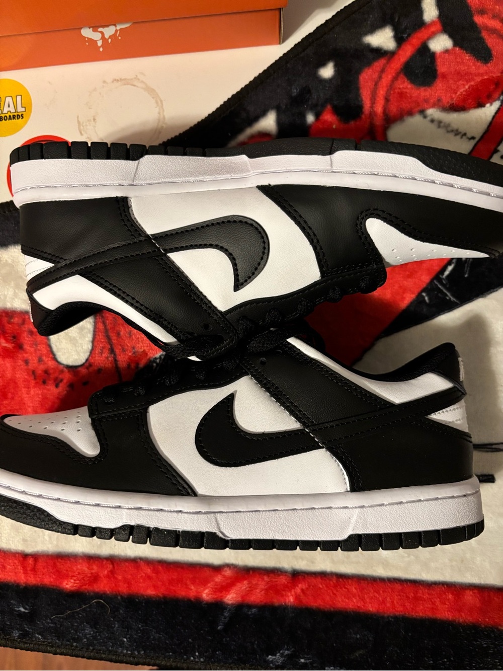 Nike dunk low pandas
